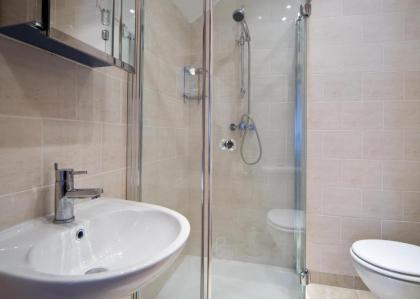 La Gaffe - Bed and Breakfast - image 11