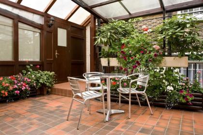 La Gaffe - Bed and Breakfast - image 12