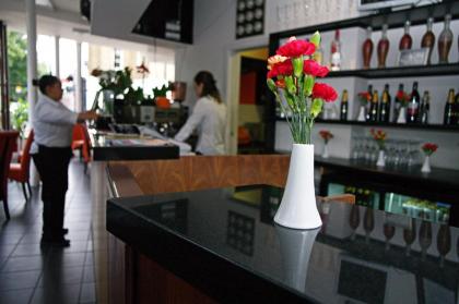 Islington Inn - image 13