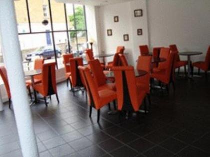 Islington Inn - image 18