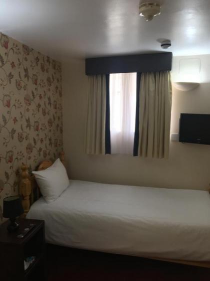 Islington Inn - image 4