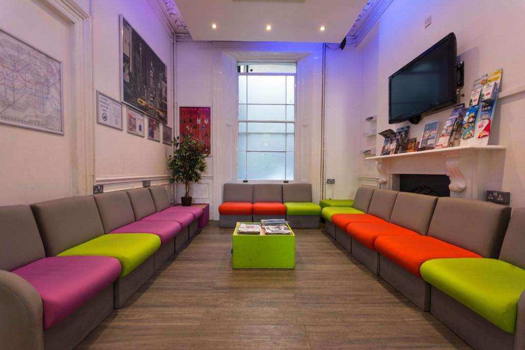 Smart Hyde Park Inn Hostel - image 2
