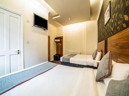 OYO The Park Hotel - image 13