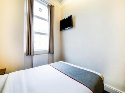 OYO The Park Hotel - image 5