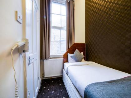 OYO The Park Hotel - image 8