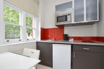 St James House Serviced Apartments - image 10