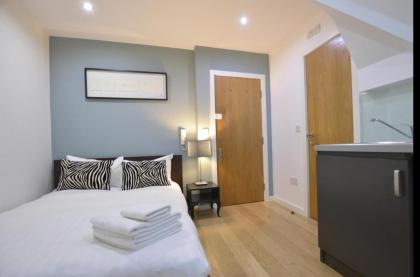 St James House Serviced Apartments - image 12