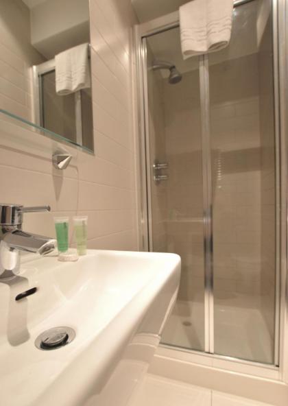 St James House Serviced Apartments - image 14