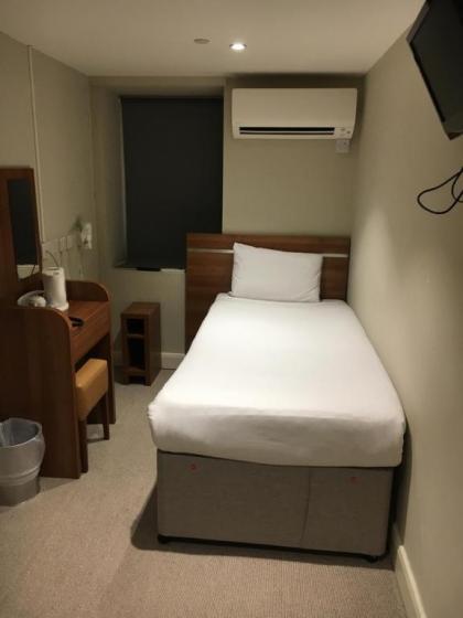 The Craven Hotel - image 13