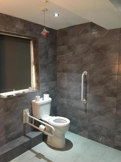 The Craven Hotel - image 3
