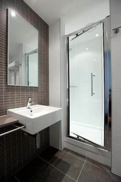 DoubleTree By Hilton Hotel Tower Of London London Uk - image 3