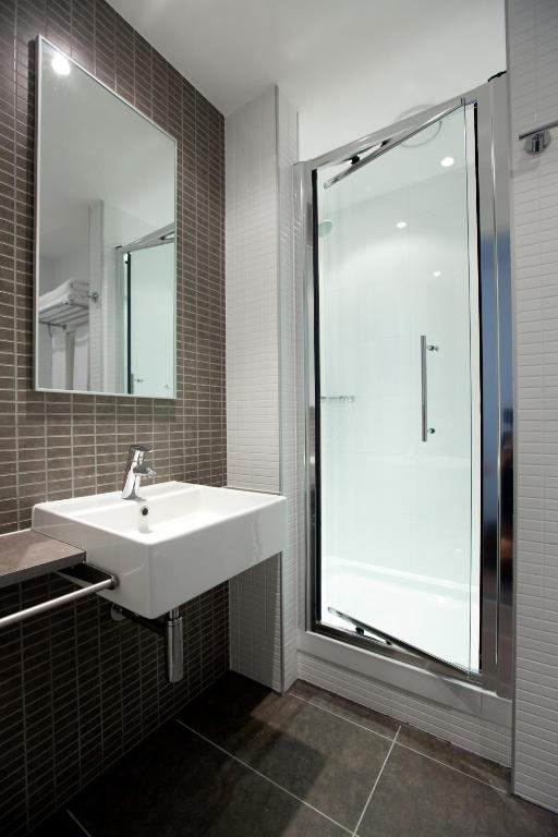 DoubleTree By Hilton Hotel Tower Of London London Uk - image 3