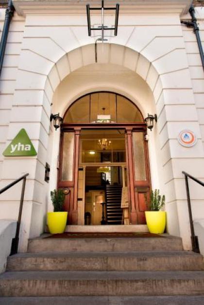 YHA London Earl's Court - image 1