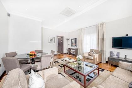 130 Queen's Gate Apartments - image 9