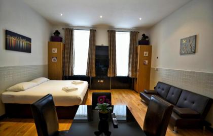 Hyde Park Apartments - image 3