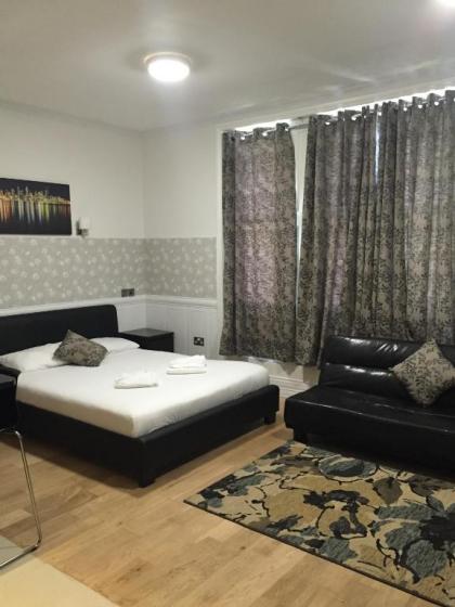 Paddington Apartments - image 1