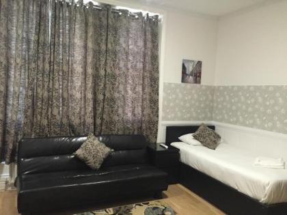 Paddington Apartments - image 10