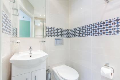 Gower House Hotel - image 11