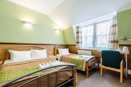 Gower House Hotel - image 9