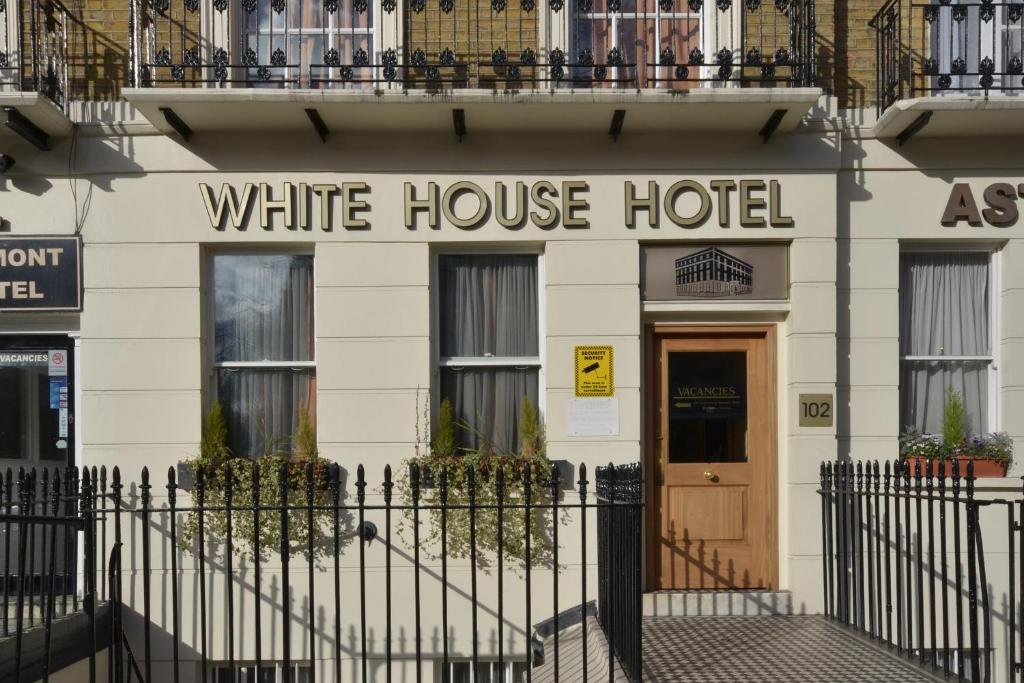White House Hotel - main image
