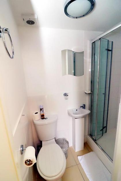 Kings Cross Hotel London - image 17