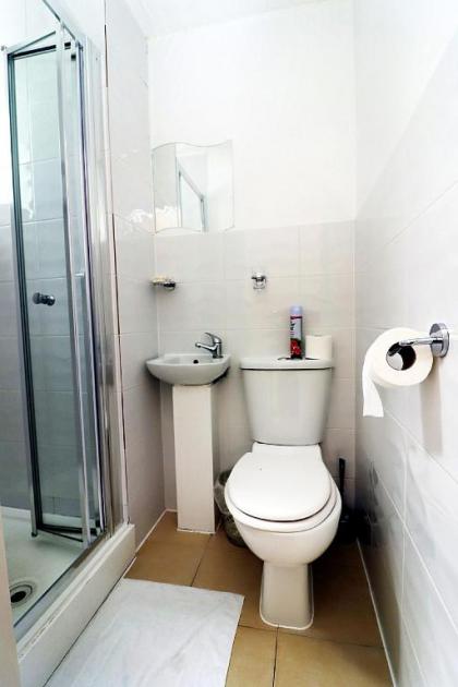 Kings Cross Hotel London - image 2