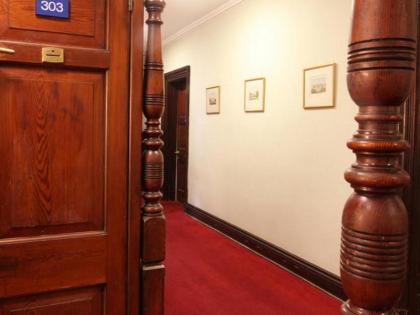 Palmers Lodge: Swiss Cottage - image 15