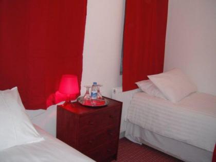Plaza London Hotel - image 2