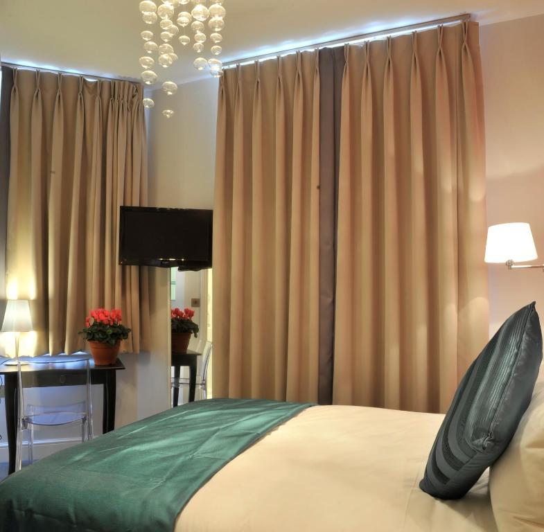 Notting Hill Hotel by CAPITAL - image 2
