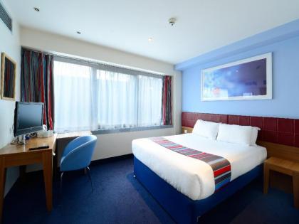 Travelodge London Central Aldgate East - image 13