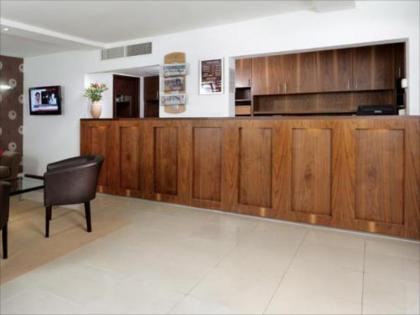 Kensington Court Hotel - image 13