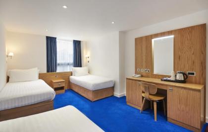 Central Park Hotel - image 18
