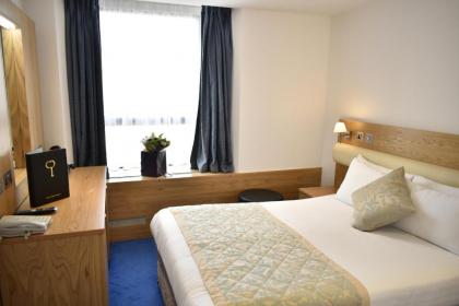Central Park Hotel - image 3