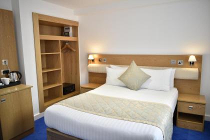 Central Park Hotel - image 4