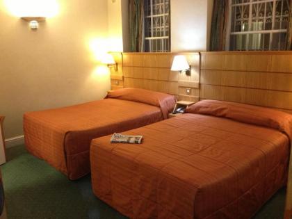 Nayland Hotel - image 2