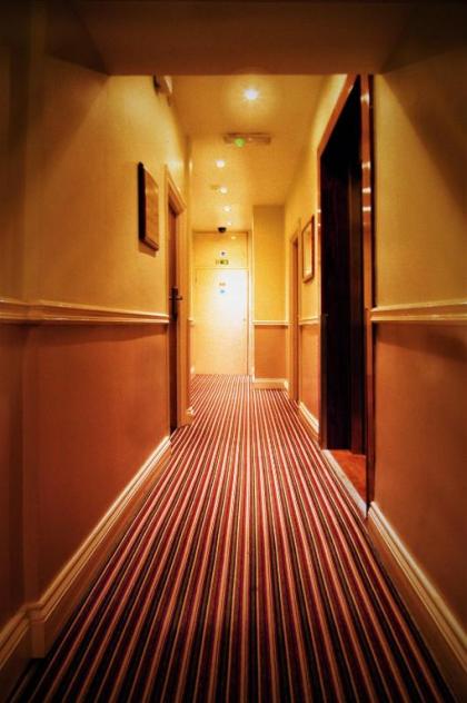 Westbury Hotel Kensington - image 12