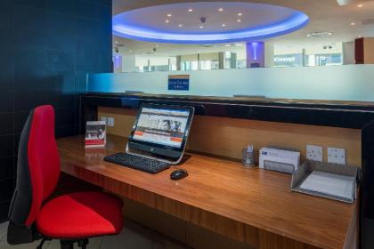 Holiday Inn Express London Swiss Cottage Hotel - image 4