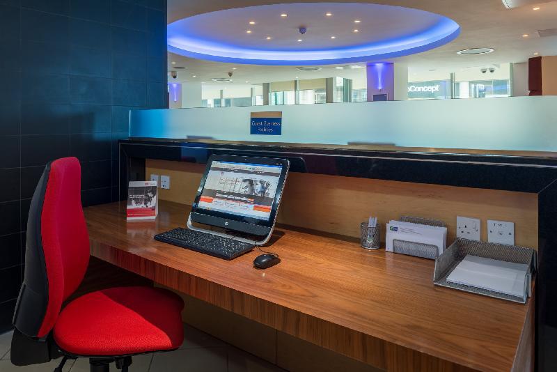 Holiday Inn Express London Swiss Cottage Hotel - image 4