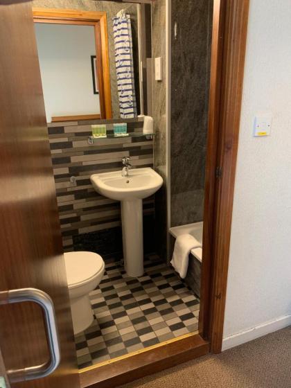 London Visitors Hotel - image 25