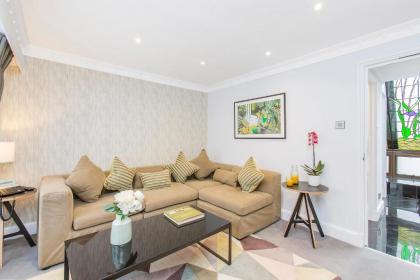 Mayfair House - image 12