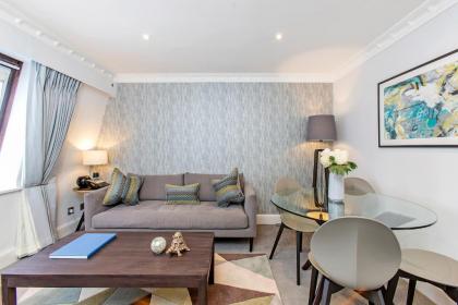 Mayfair House - image 19