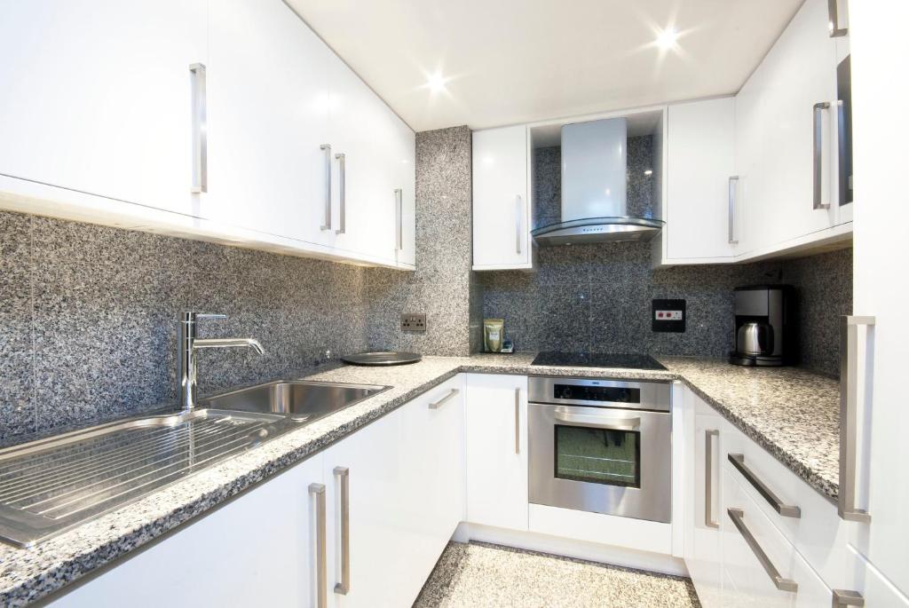 Mayfair House - image 5