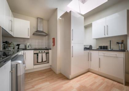 LSE High Holborn - image 11