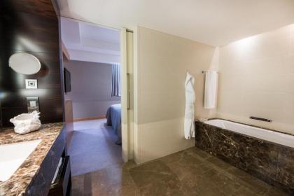 Conrad By Hilton London St. James - image 12