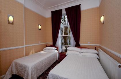 Balmoral House Hotel - image 19