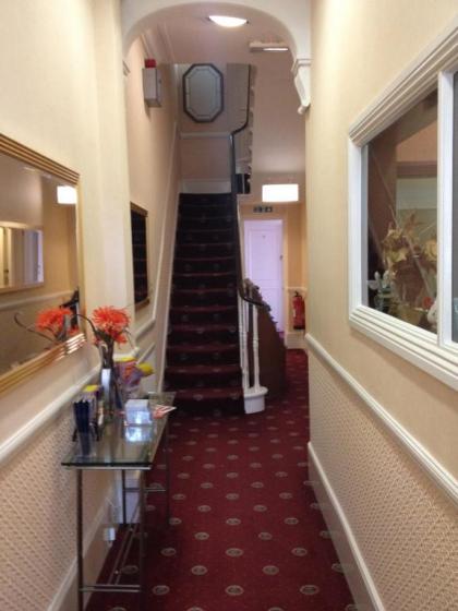 Balmoral House Hotel - image 9