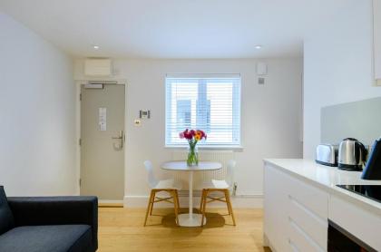 Native Fulham - image 16