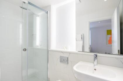 Native Fulham - image 17