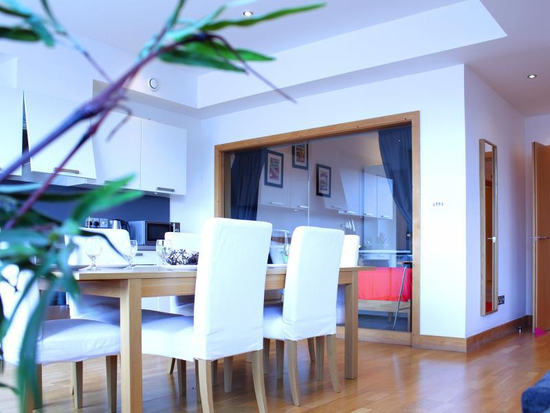 City Centre Apartments - image 2
