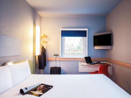 ibis budget London Barking - image 11